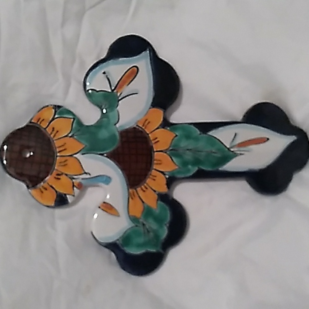 Talavera Majolica or Tin-glazed Pottery Cross with Sunflower Floral Design (B4)